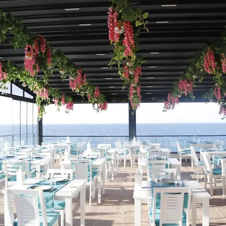 Otel The Lavıngton Beach *