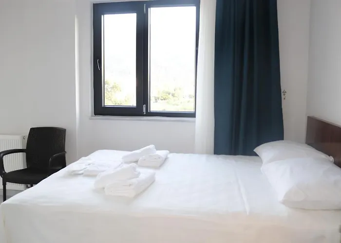 Hotel The Lavington Beach