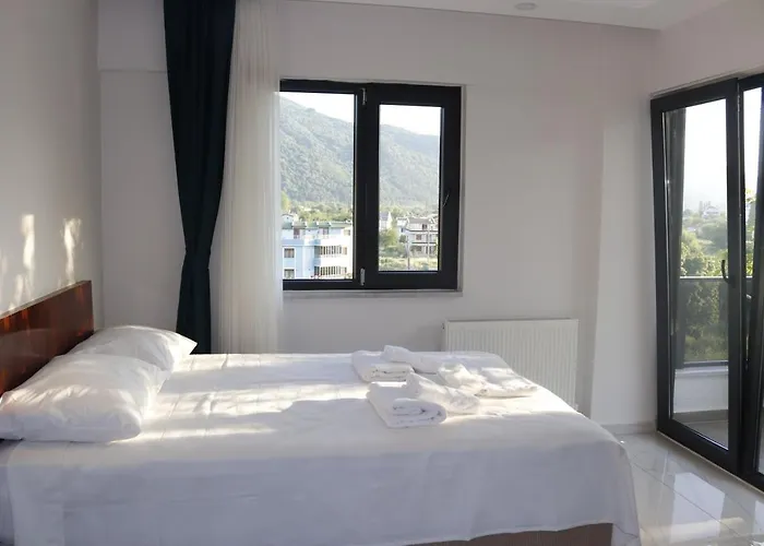 The Lavington Beach * Çınarcık