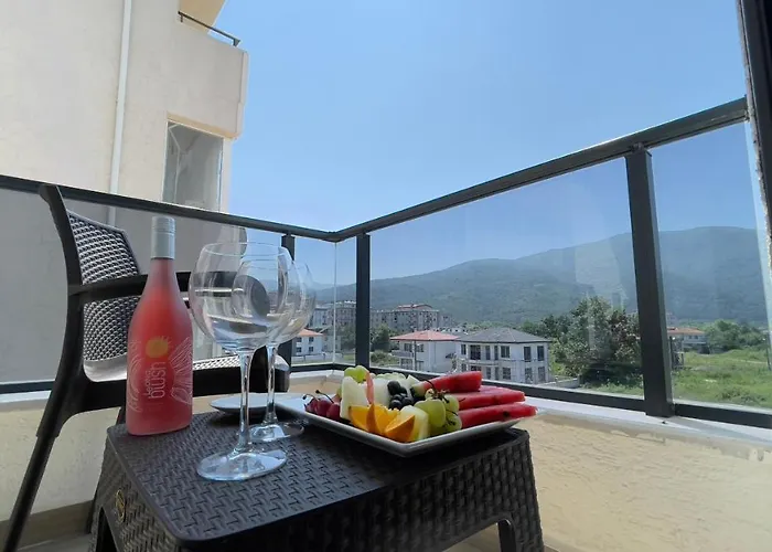 Hotel The Lavington Beach