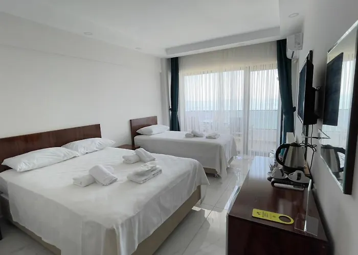 The Lavington Beach Hotel