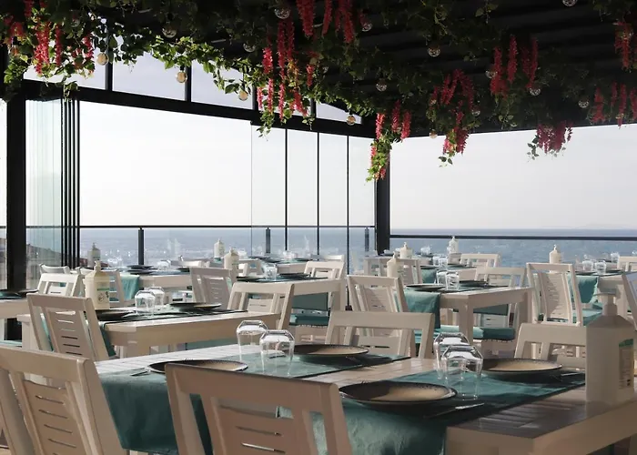 Hotel The Lavington Beach Çınarcık